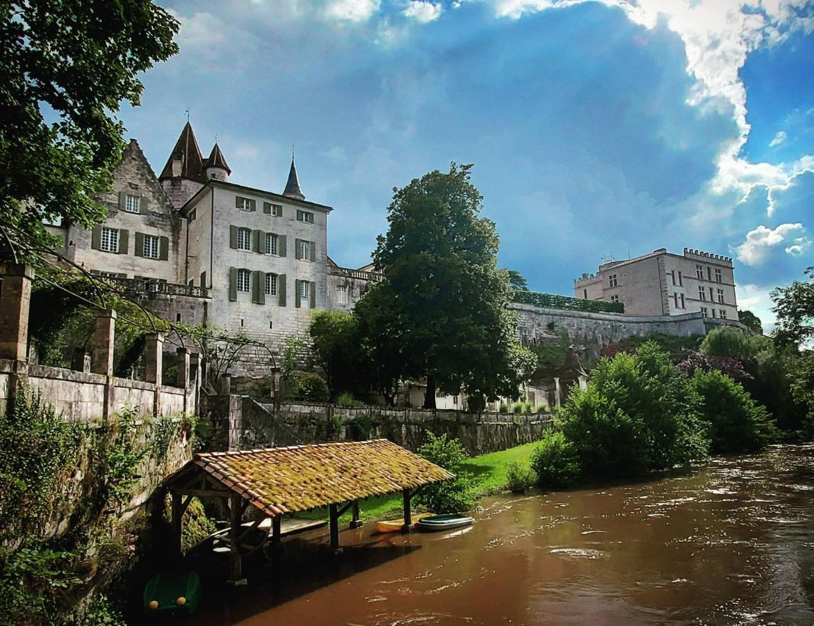 Chateau Des Senechaux, Bourdeilles Exteriér fotografie
