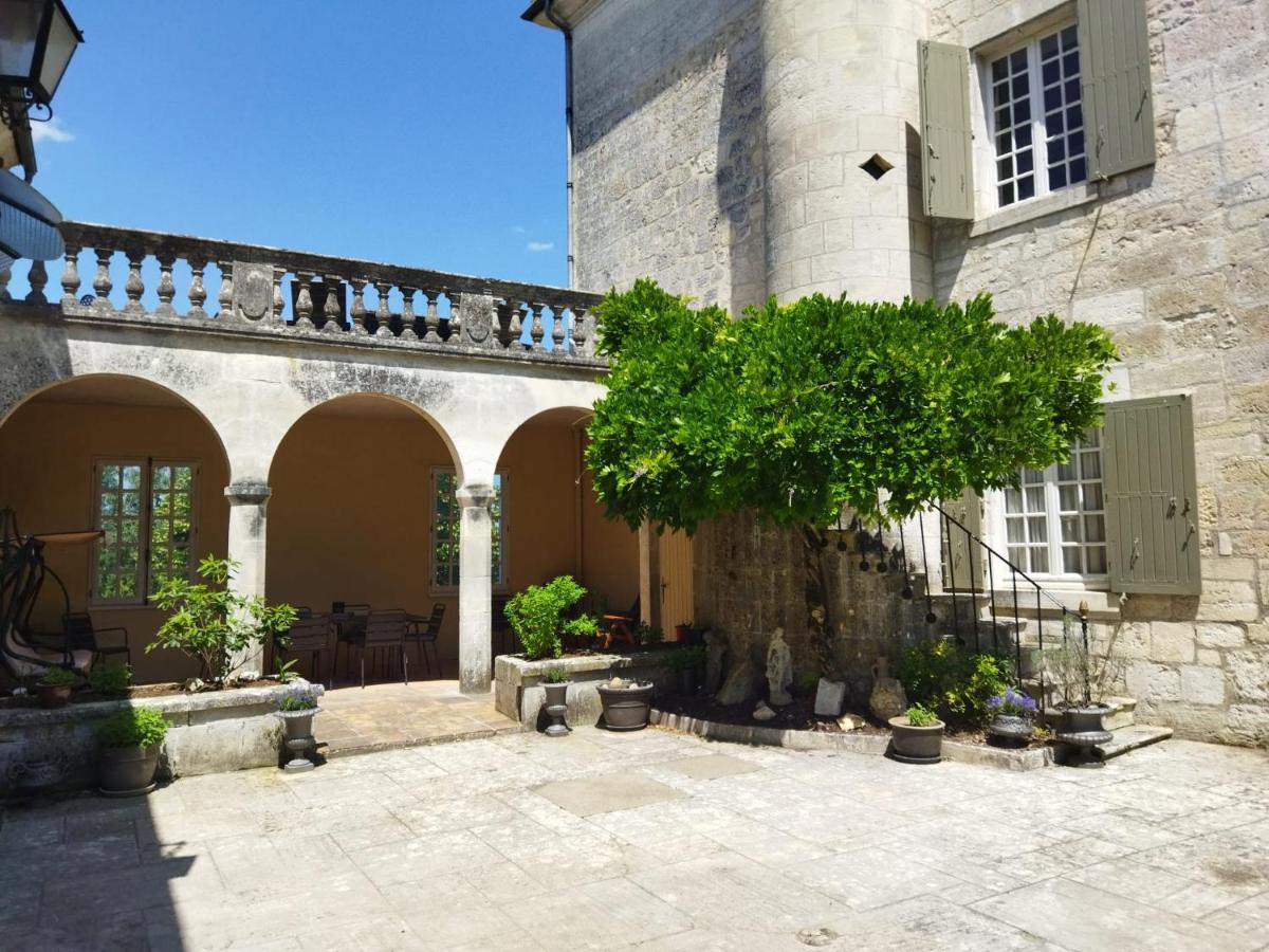 Chateau Des Senechaux, Bourdeilles Exteriér fotografie