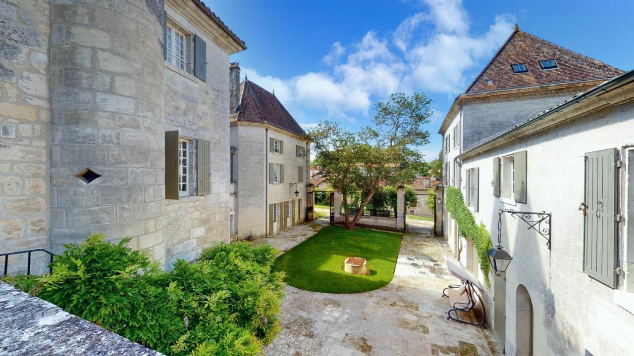 Chateau Des Senechaux, Bourdeilles Exteriér fotografie