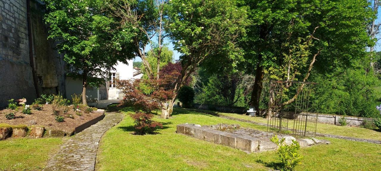 Chateau Des Senechaux, Bourdeilles Exteriér fotografie