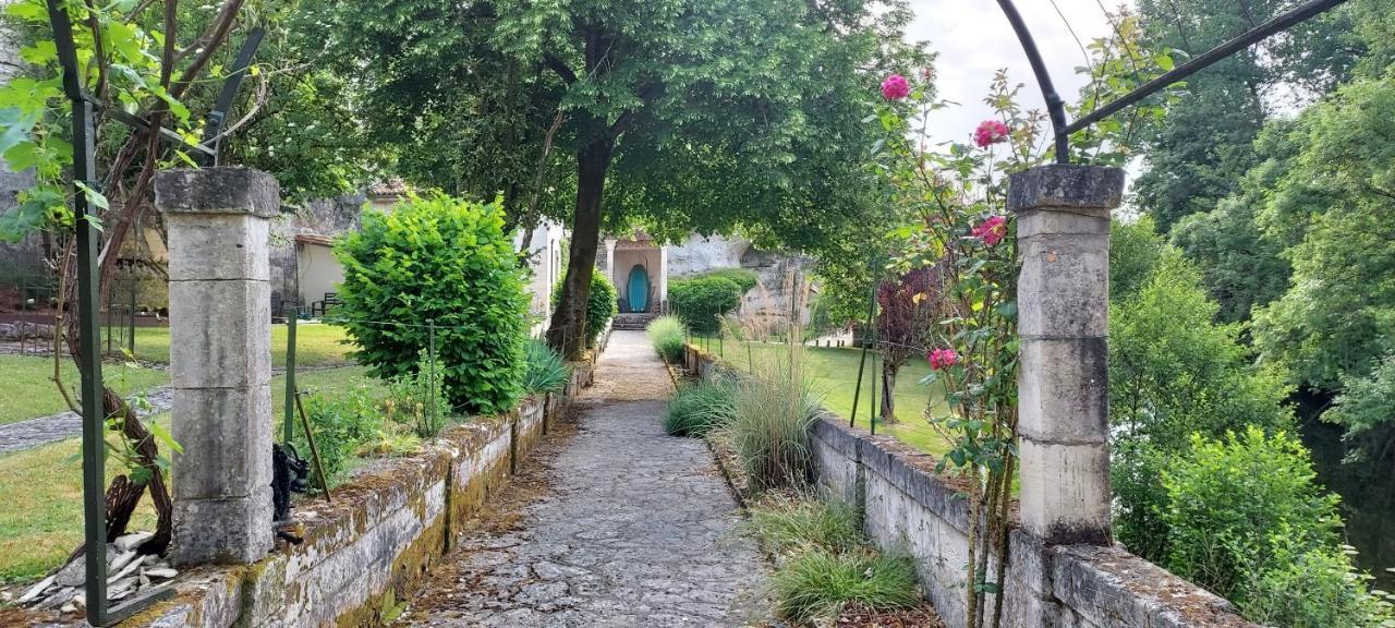 Chateau Des Senechaux, Bourdeilles Exteriér fotografie